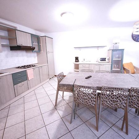 1Dest - Best Location Riva del Garda Bagian luar foto