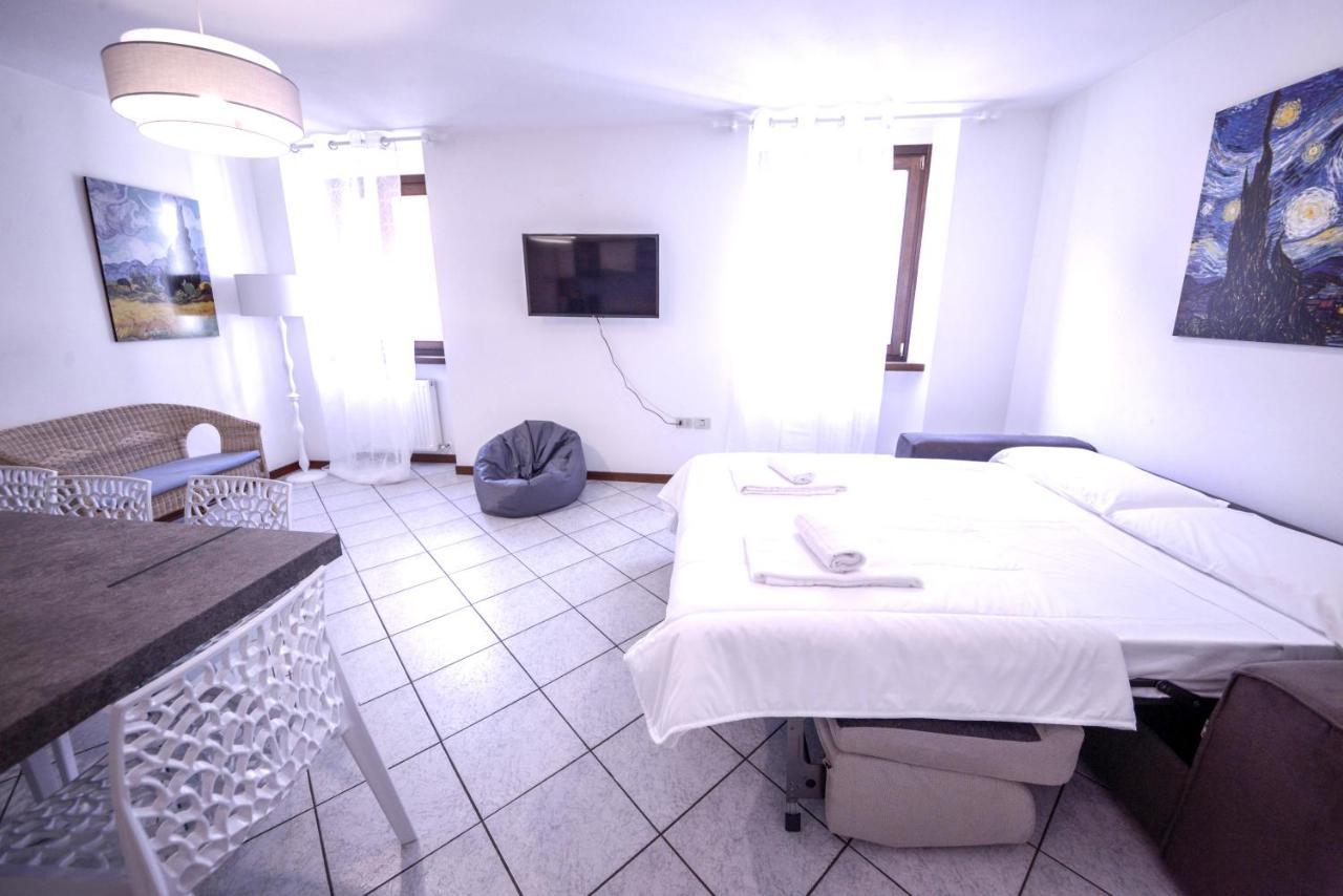1Dest - Best Location Riva del Garda Bagian luar foto