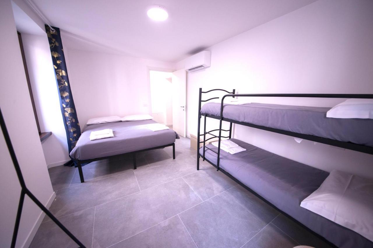 1Dest - Best Location Riva del Garda Bagian luar foto