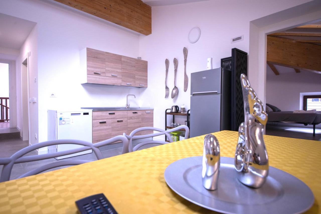 1Dest - Best Location Riva del Garda Bagian luar foto