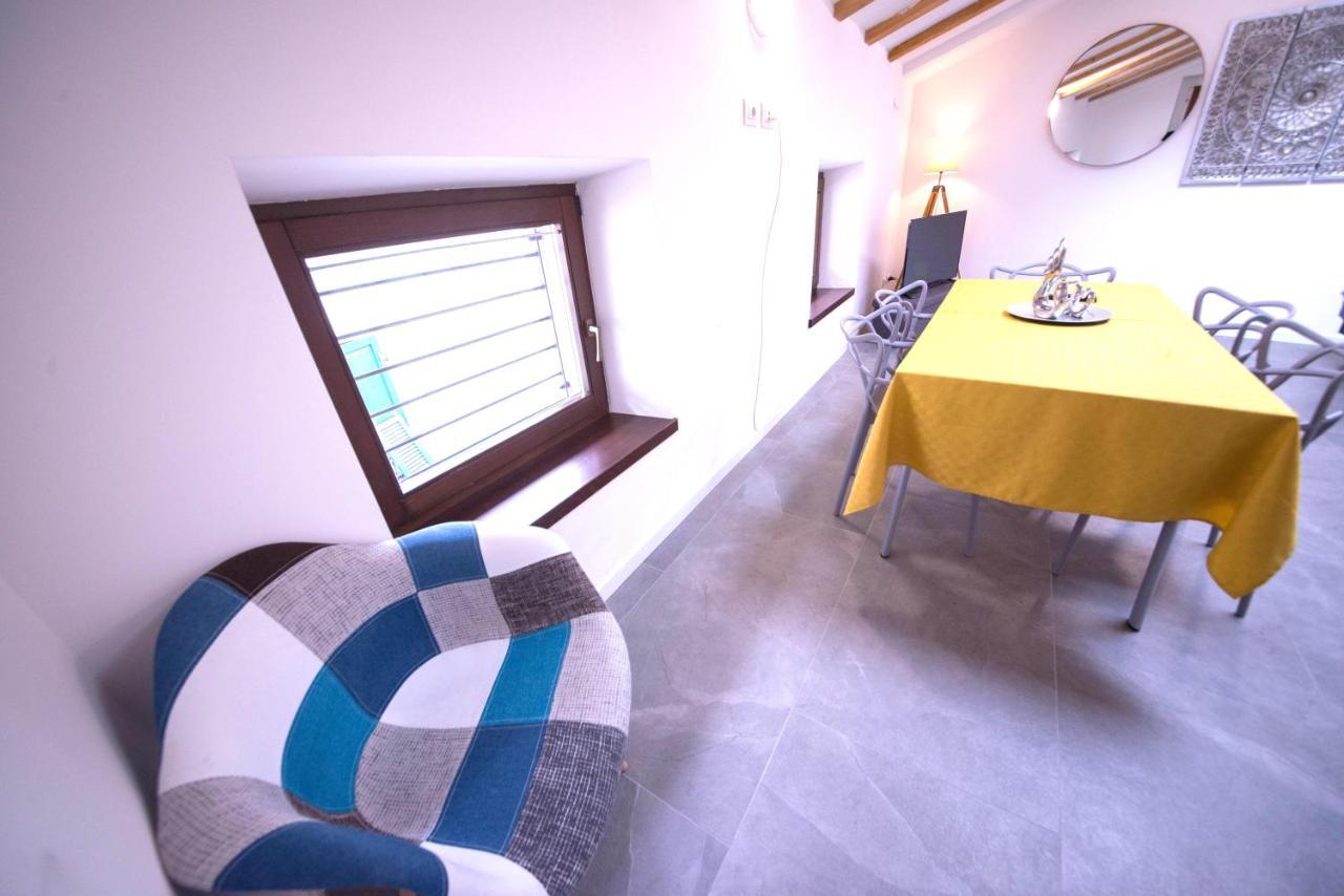 1Dest - Best Location Riva del Garda Bagian luar foto