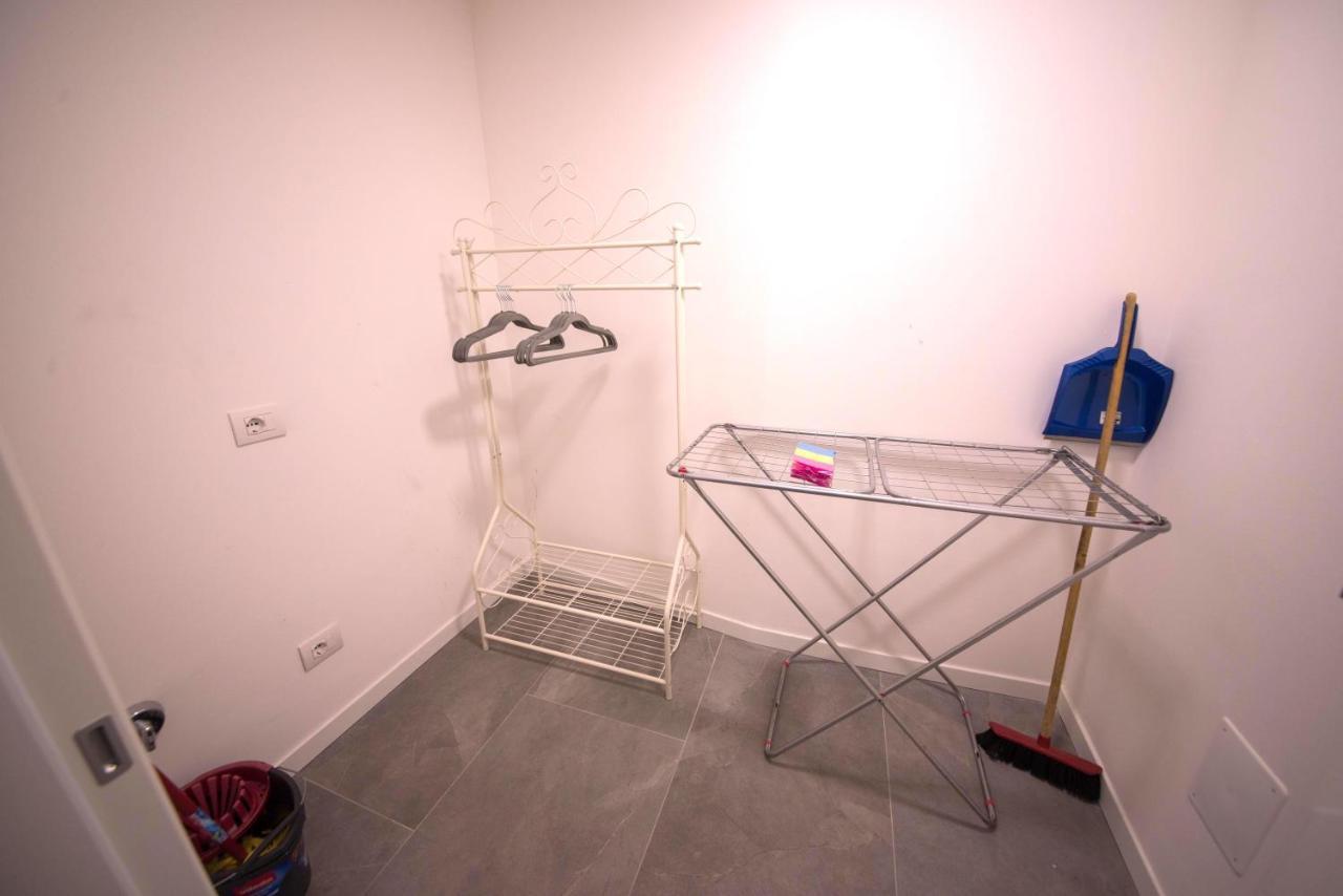 1Dest - Best Location Riva del Garda Bagian luar foto